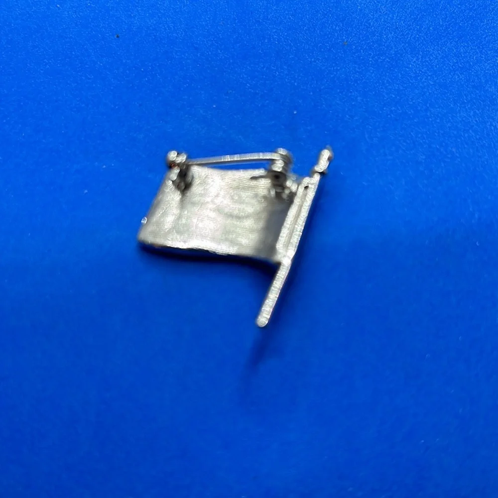 American flag brooch with red white and blue rhinestones‎